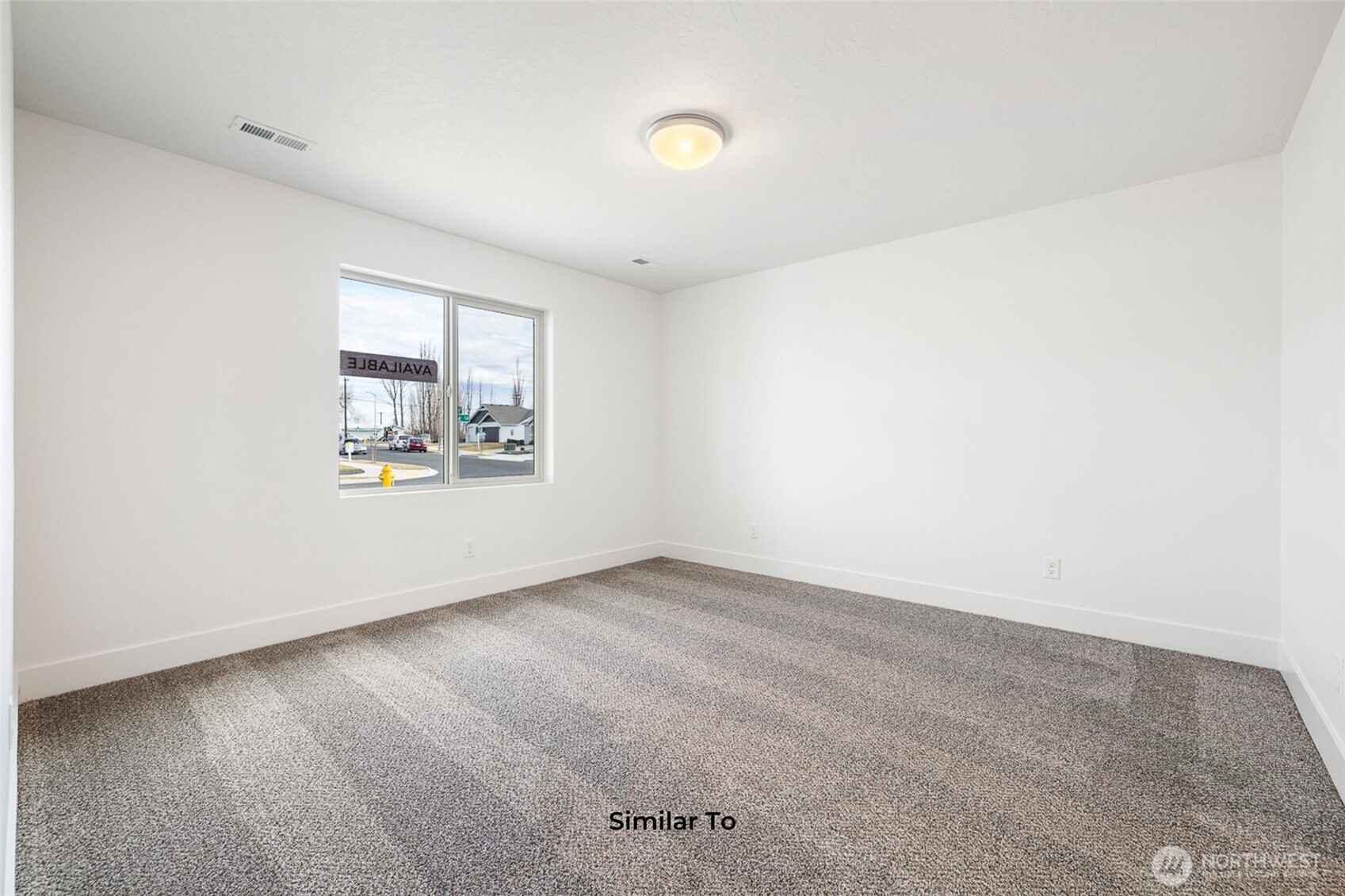 336 N Sandy Loop Property Photo 3