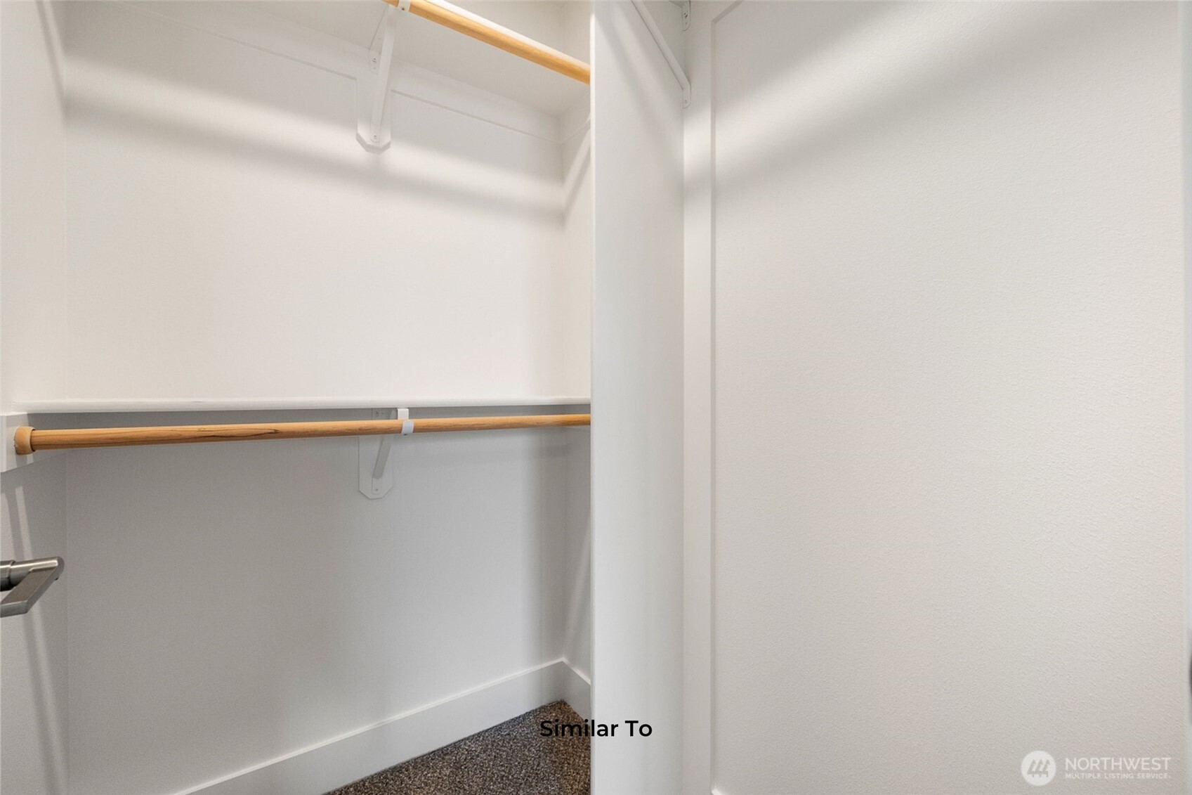 336 N Sandy Loop Property Photo 6