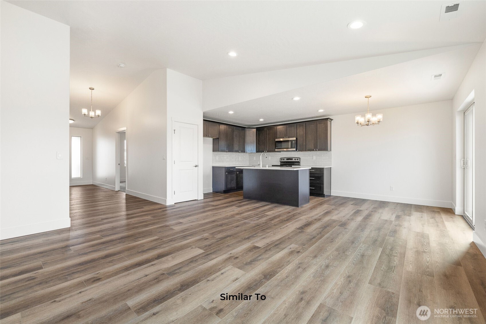 336 N Sandy Loop Property Photo 8