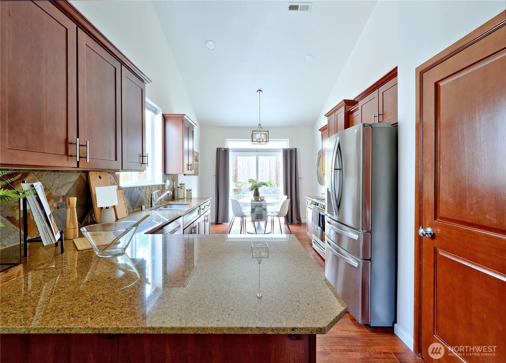 1808 Pierce Avenue Property Photo 11