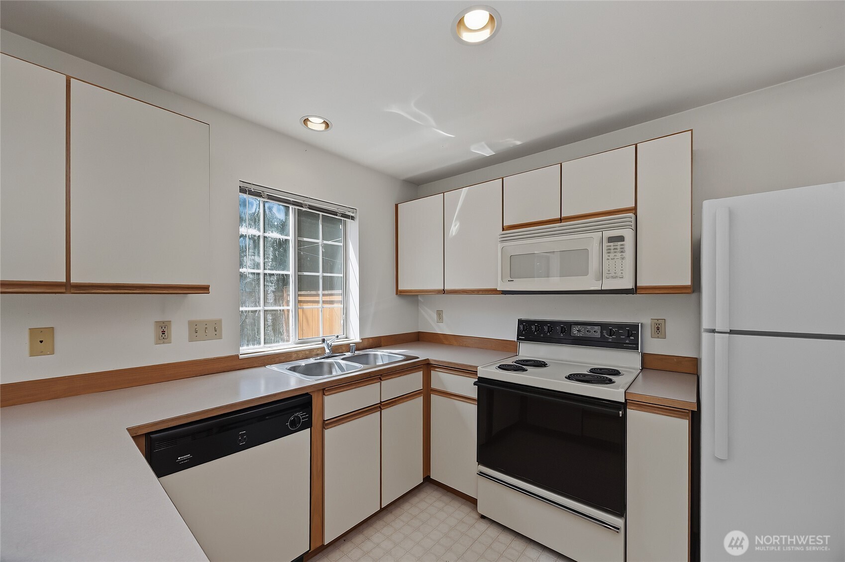 19620 80th Avenue J Property Photo 2