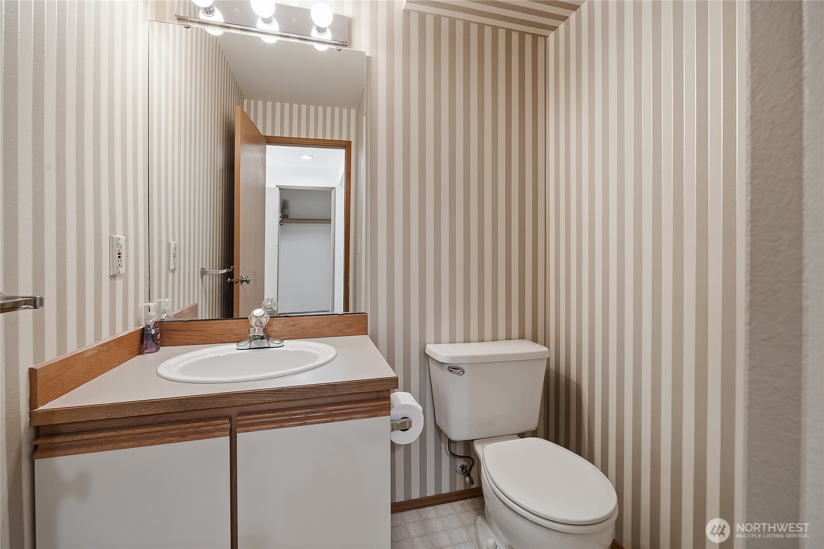 19620 80th Avenue J Property Photo 12