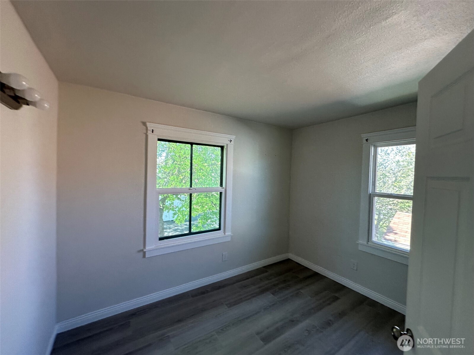1124 W Mansfield Property Photo 16