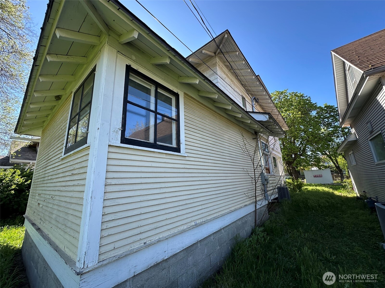 1124 W Mansfield Property Photo 19
