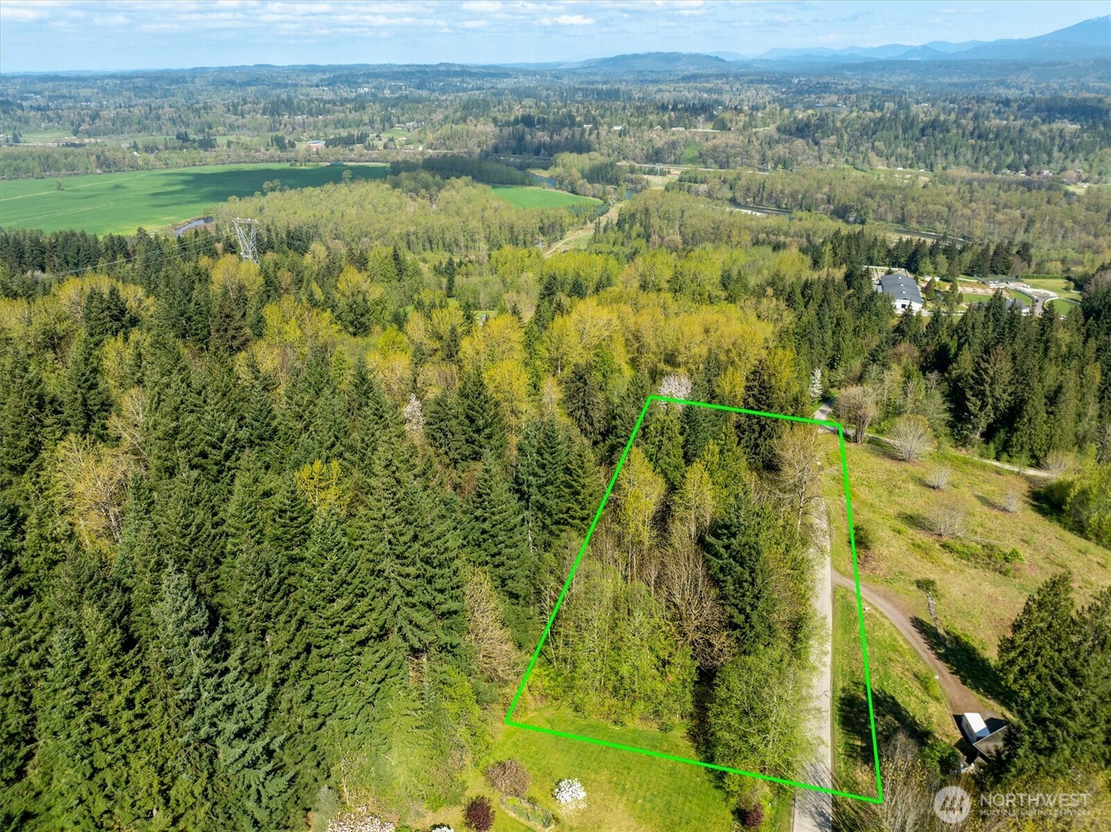 17512 260th Avenue Property Photo 3