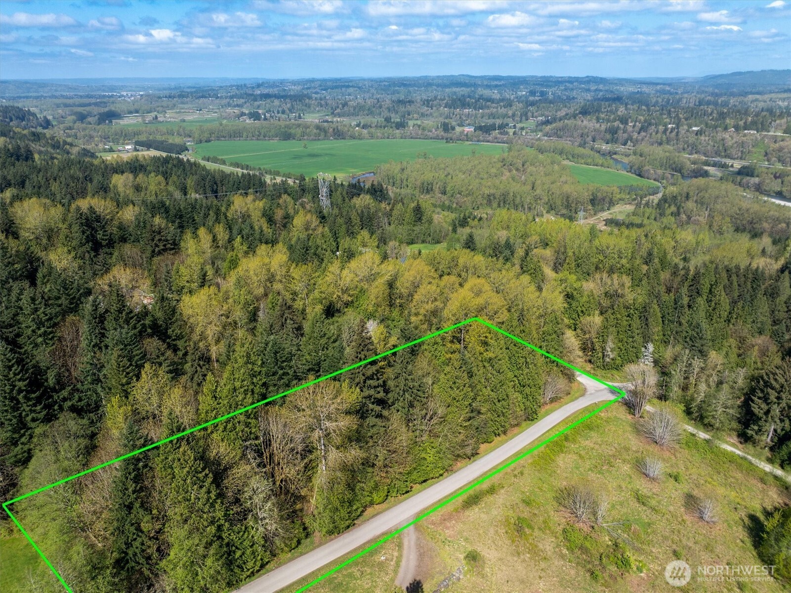 17512 260th Avenue Property Photo 4