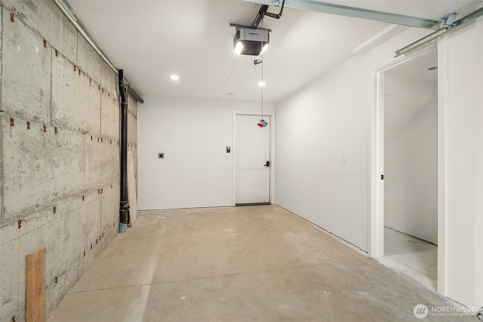 542 W Barrett Street Property Photo 26