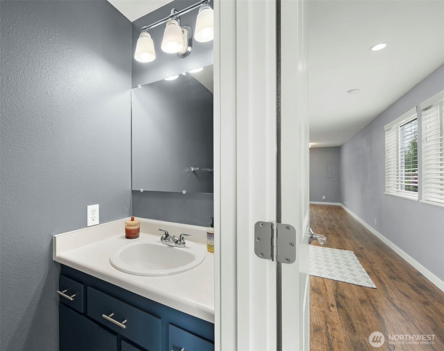 2052 E Wright Avenue Property Photo 11