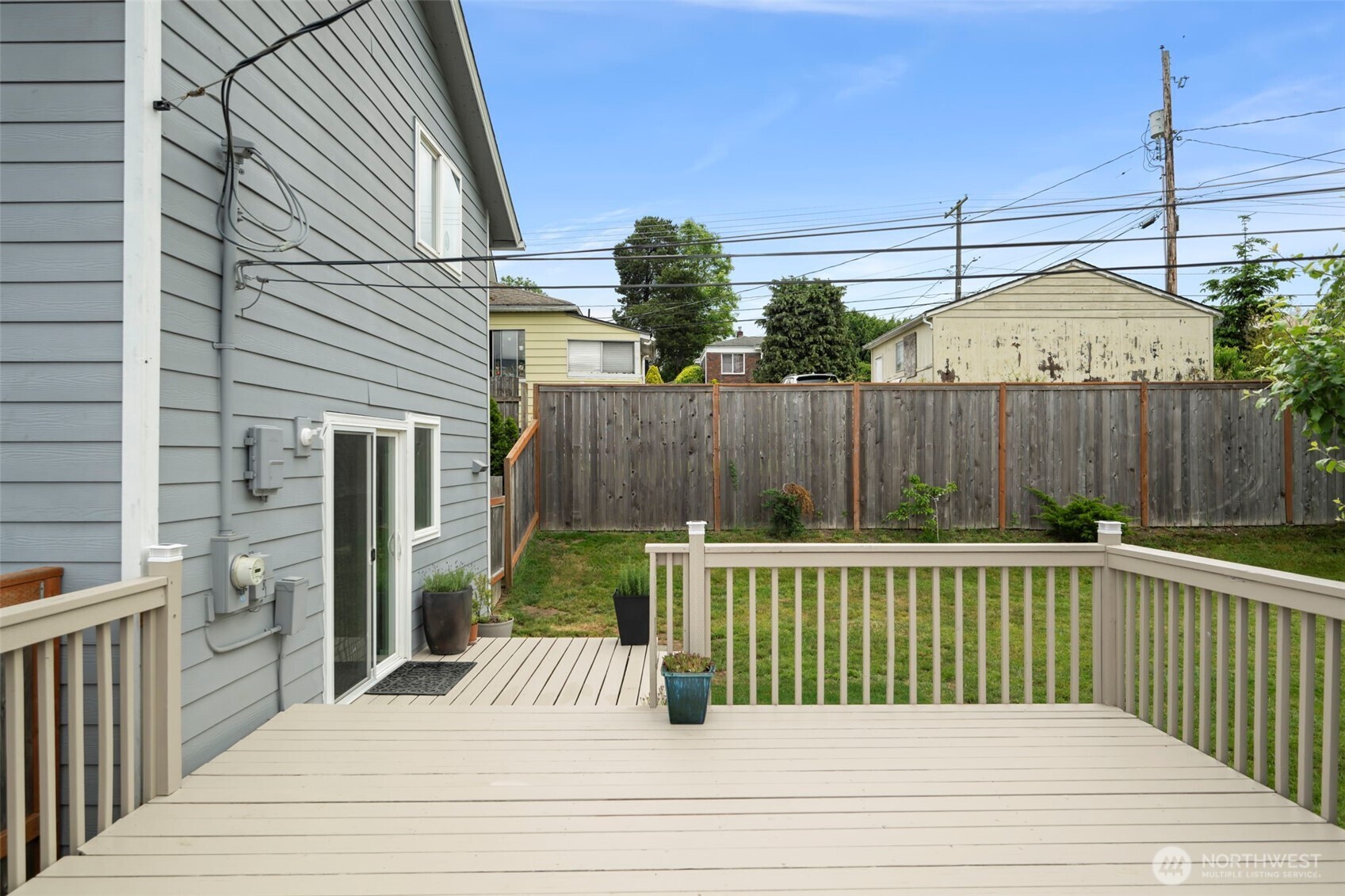 2052 E Wright Avenue Property Photo 14