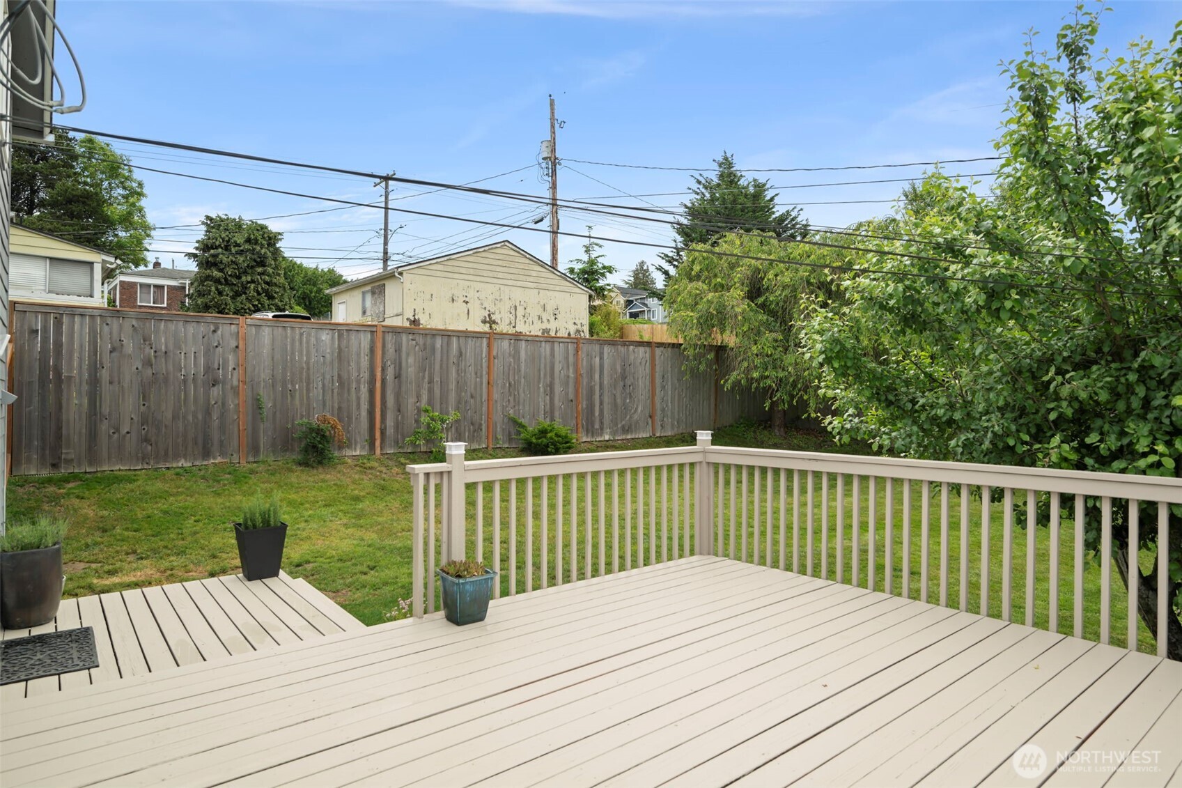 2052 E Wright Avenue Property Photo 16