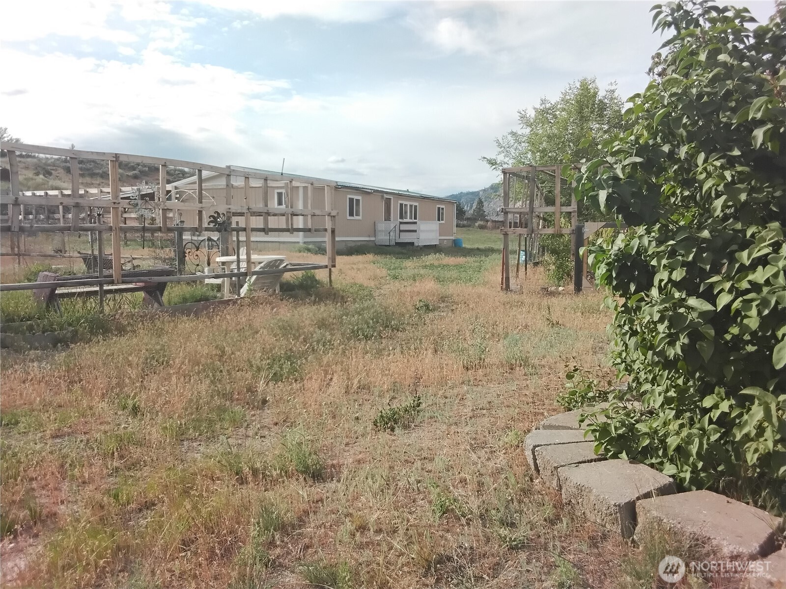 20 Round Up Road Property Photo 5