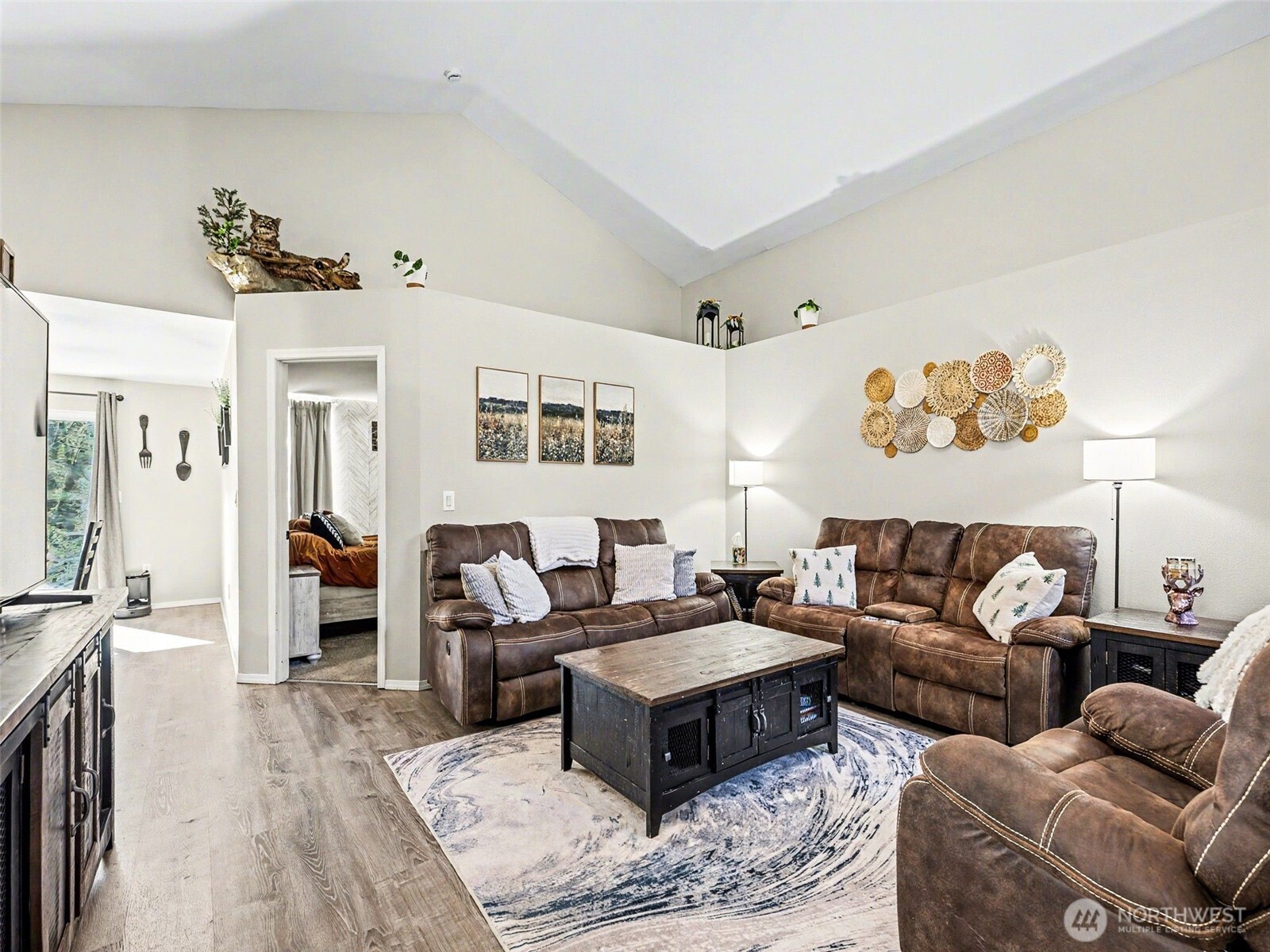 645 Orville Road Property Photo 7