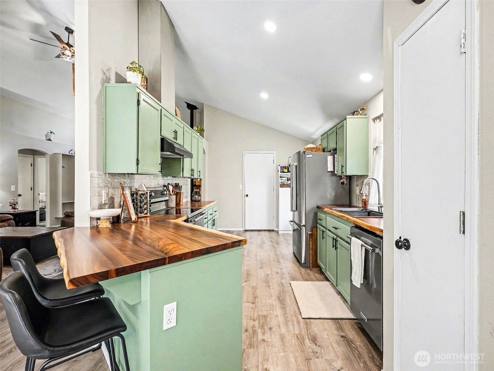 645 Orville Road Property Photo 11