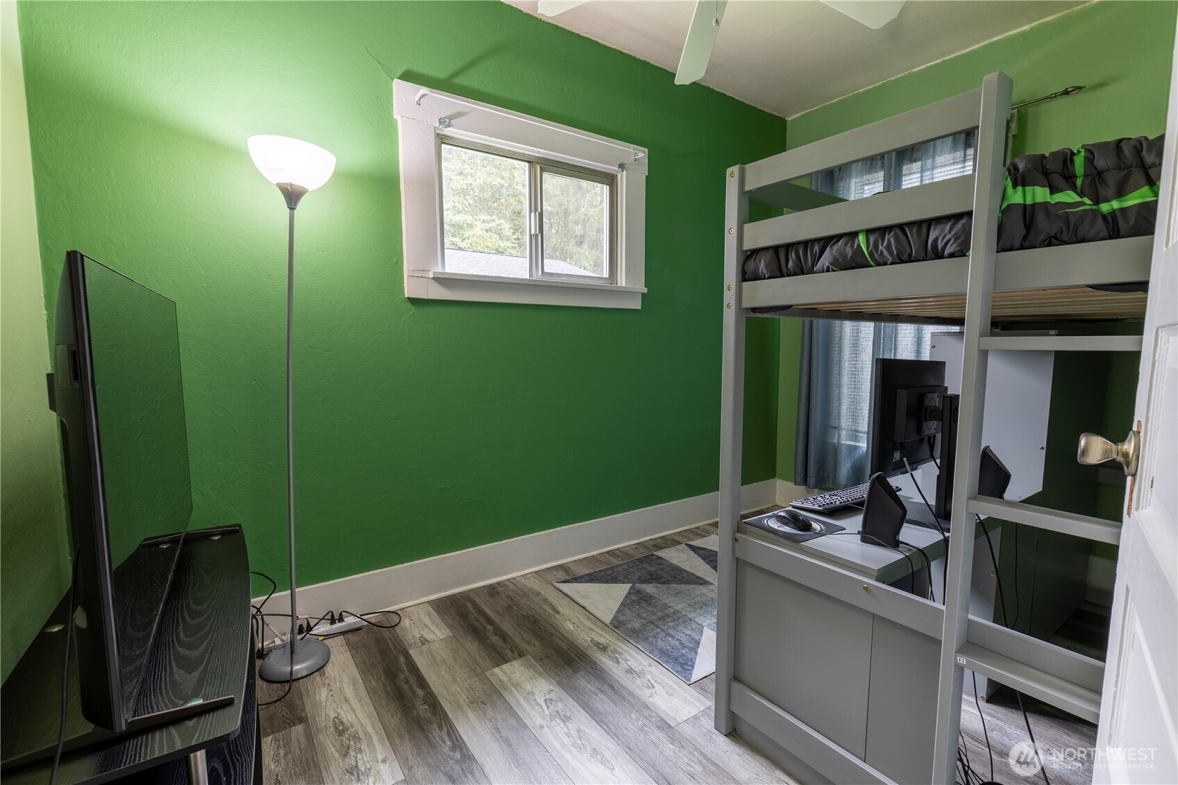 1088 Beach Avenue A Property Photo 7