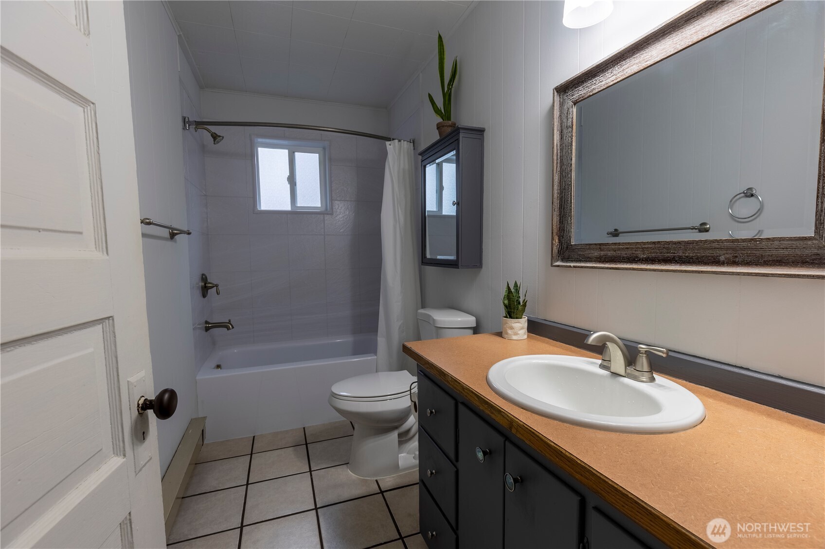 1088 Beach Avenue A Property Photo 8