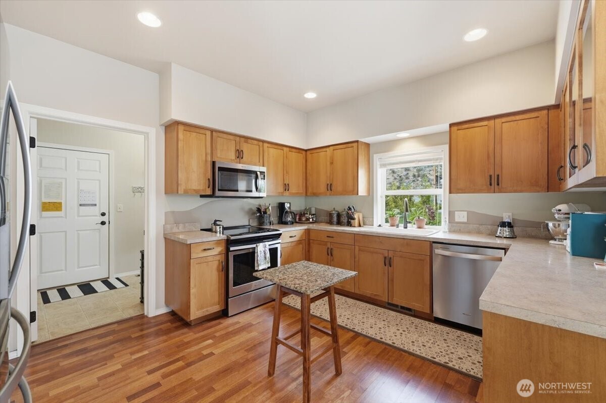 345 Orchard View Drive Property Photo 8