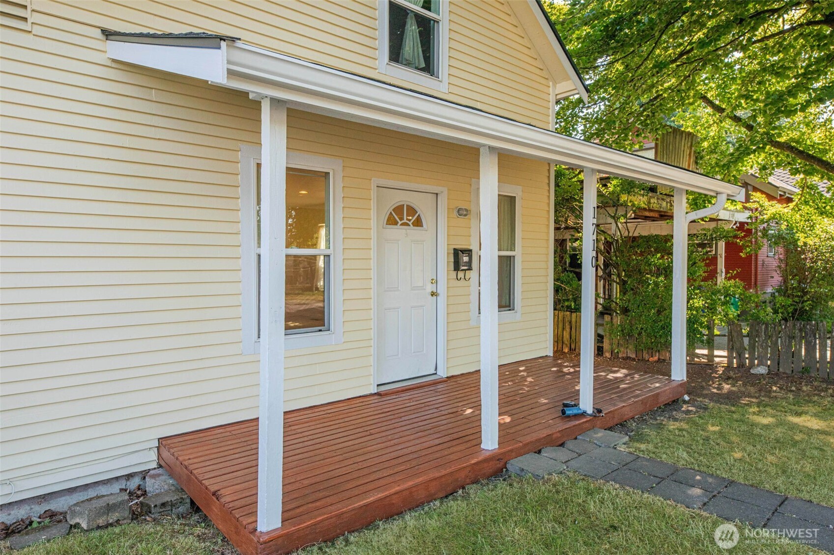 1710 36th Street Property Photo 8