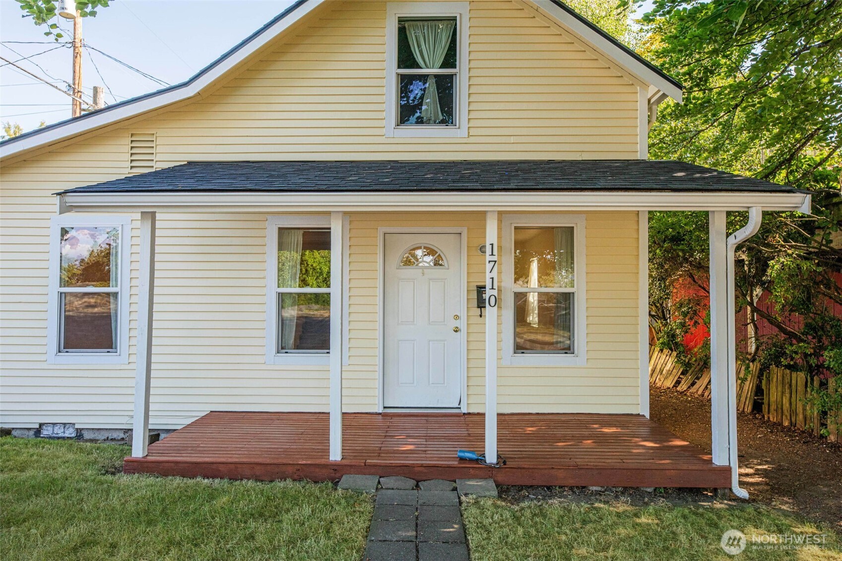 1710 36th Street Property Photo 9