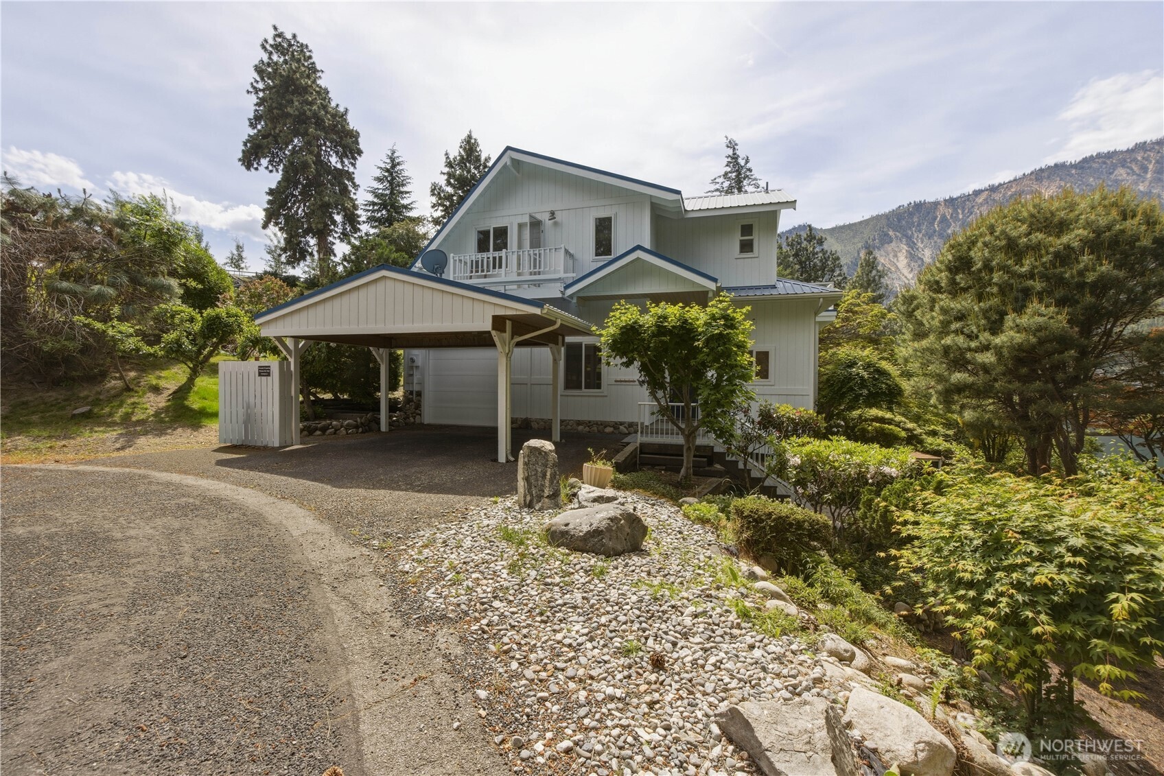 141 Sunset Pl Property Photo 4