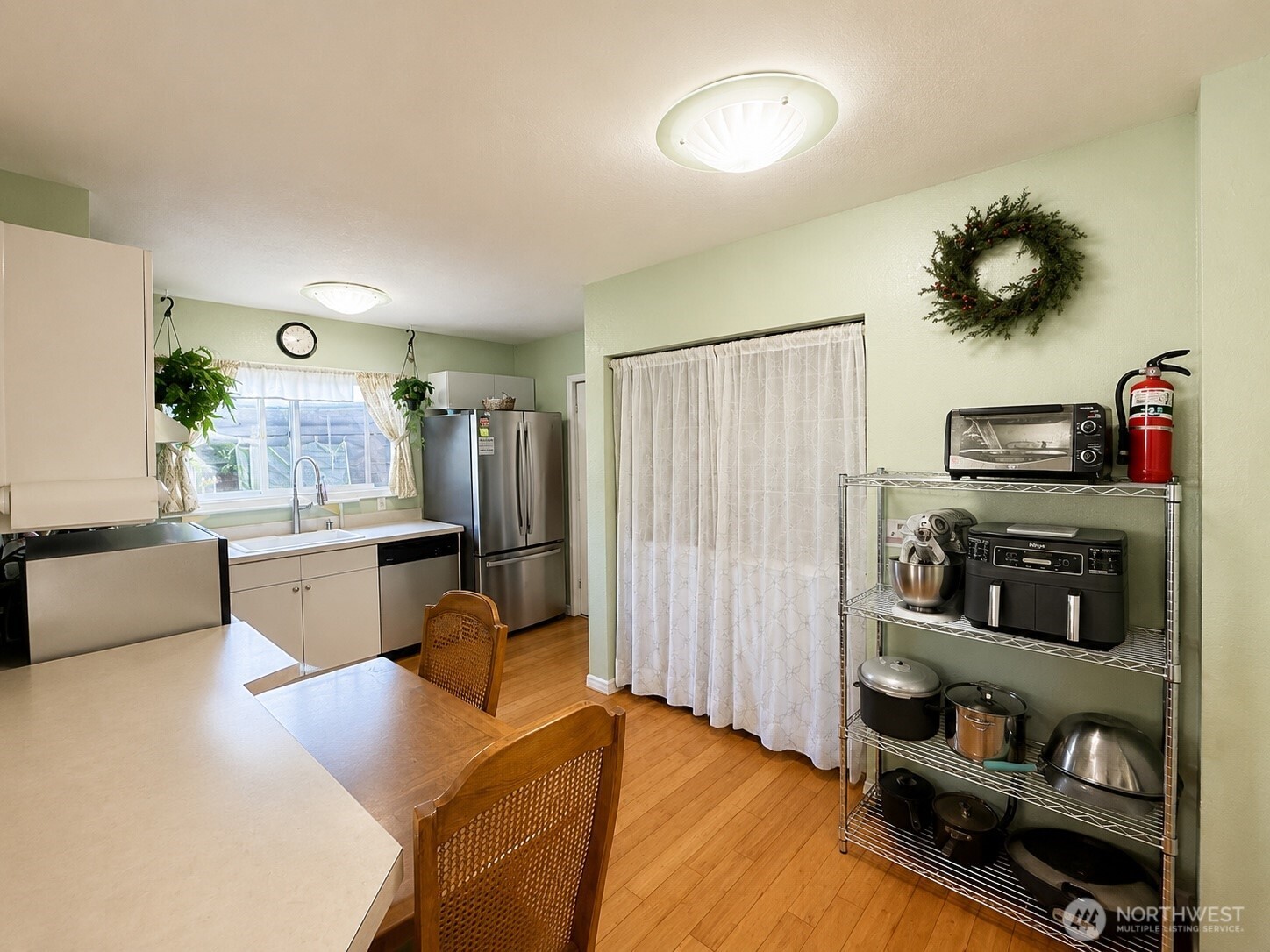 902 Harding Road Property Photo 4