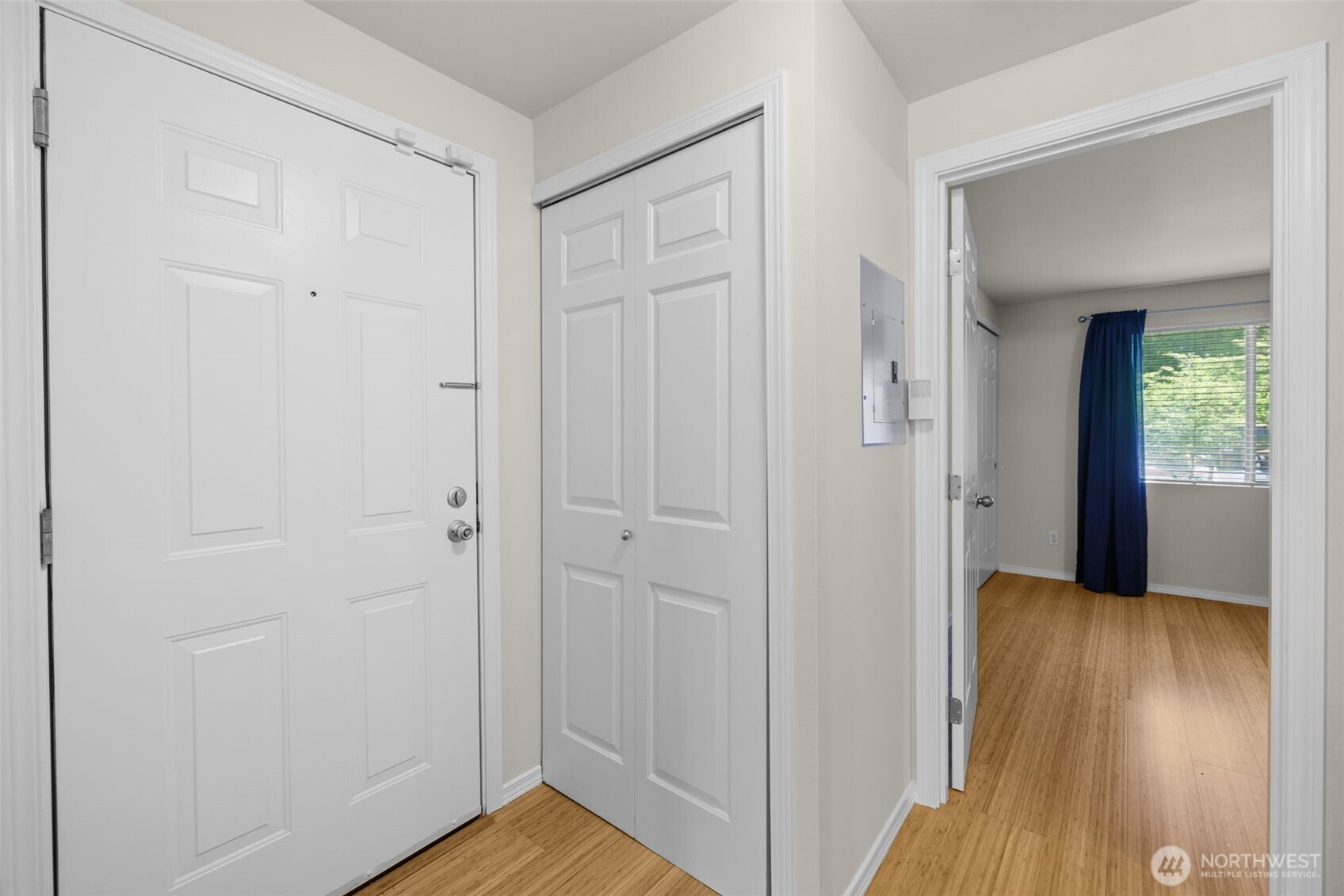 1900 Ne 48th Street E205 Property Photo 6