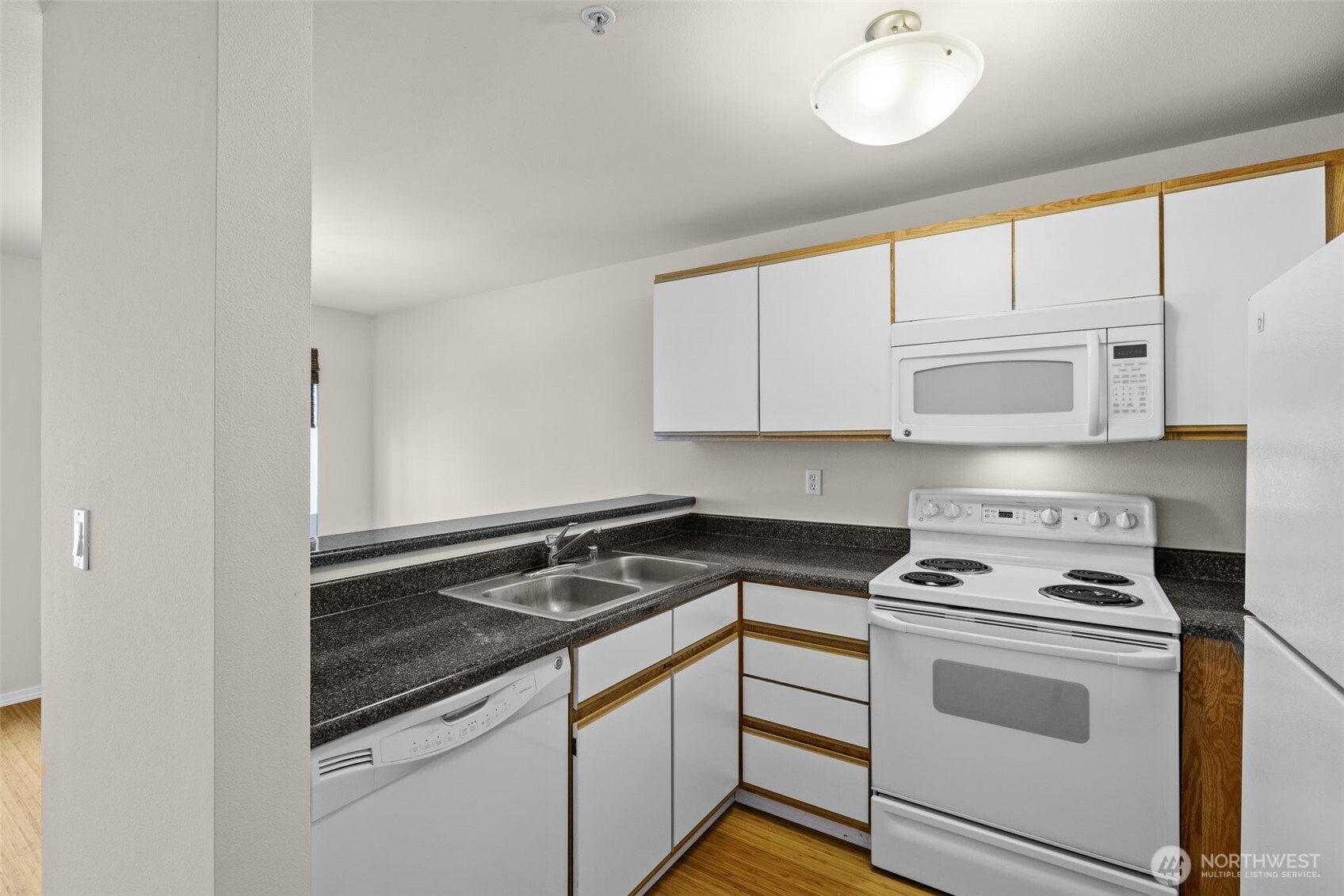 1900 Ne 48th Street E205 Property Photo 7