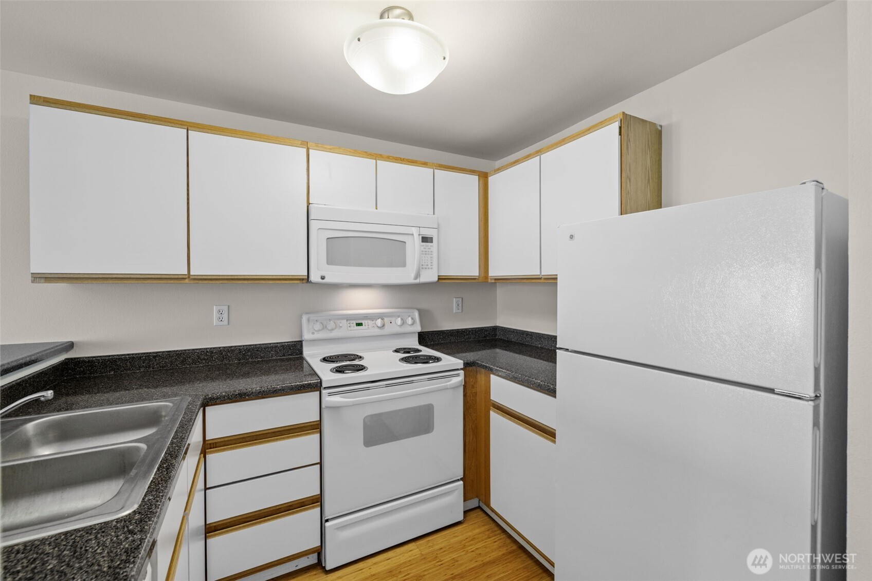 1900 Ne 48th Street E205 Property Photo 8