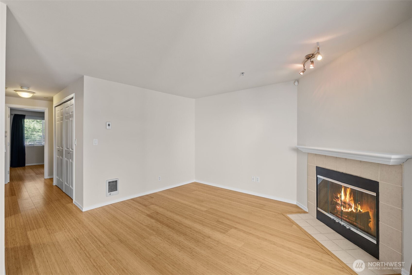 1900 Ne 48th Street E205 Property Photo 12