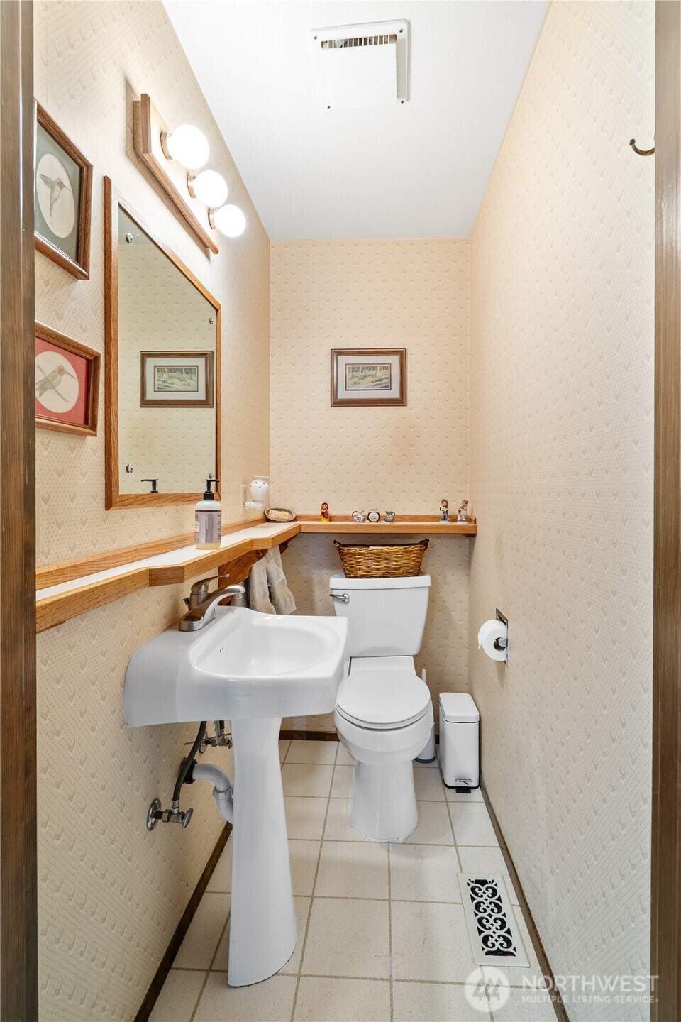 705 N Glenn Street Property Photo 23