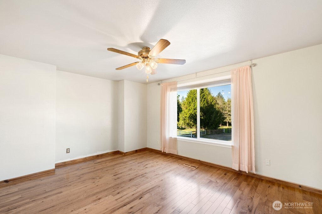 2410 304th Street Property Photo 14