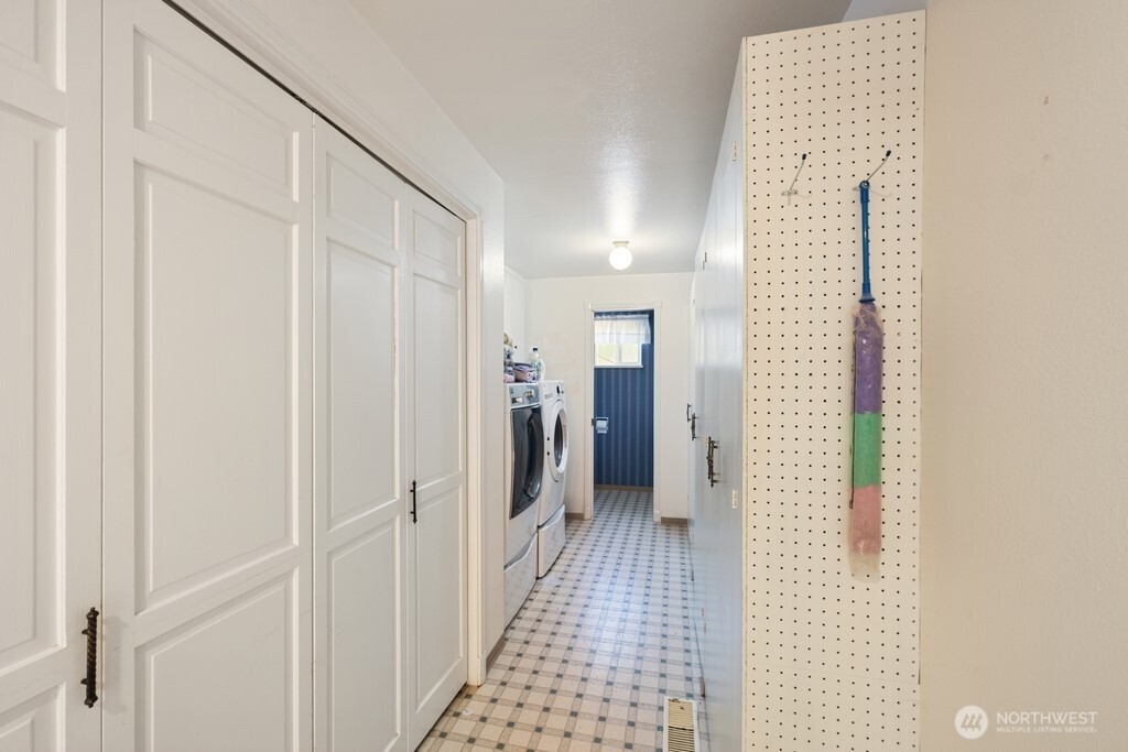 2410 304th Street Property Photo 22