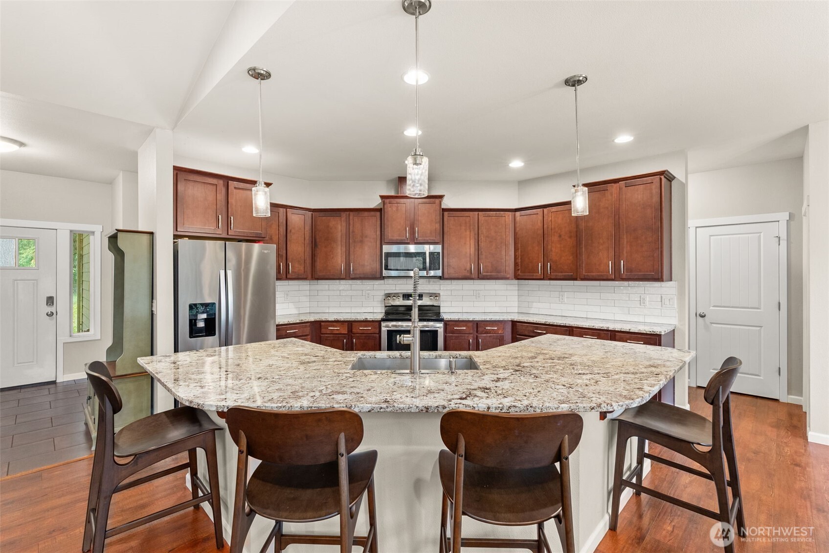 113 35 Hazel Drive Property Photo 11