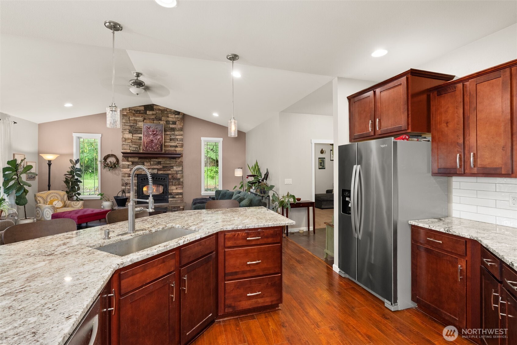 113 35 Hazel Drive Property Photo 13