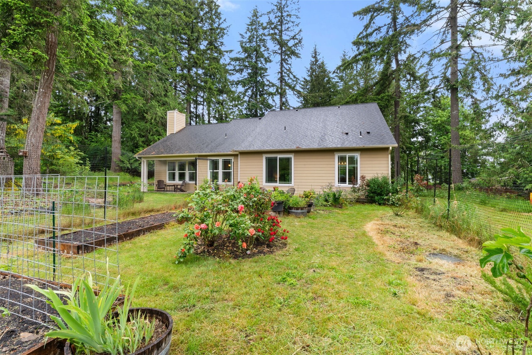 113 35 Hazel Drive Property Photo 29