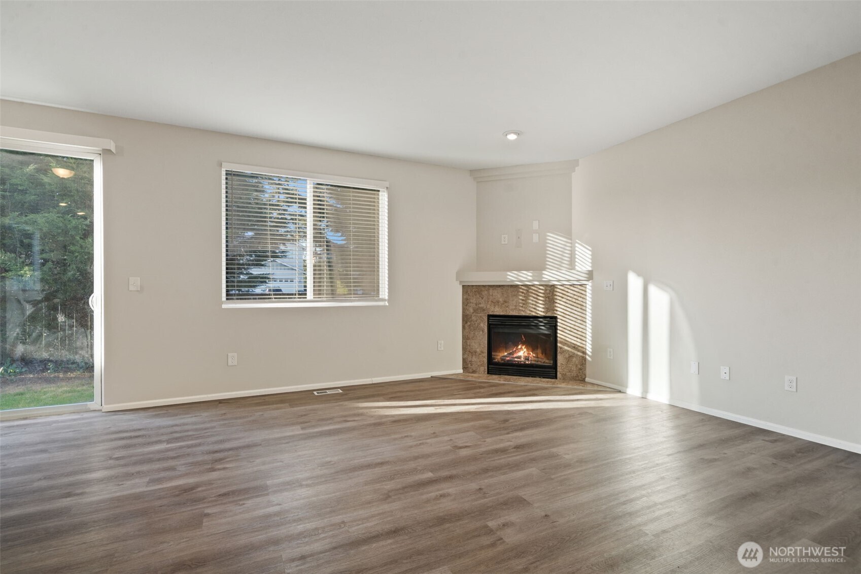 8117 207th Street Property Photo 4