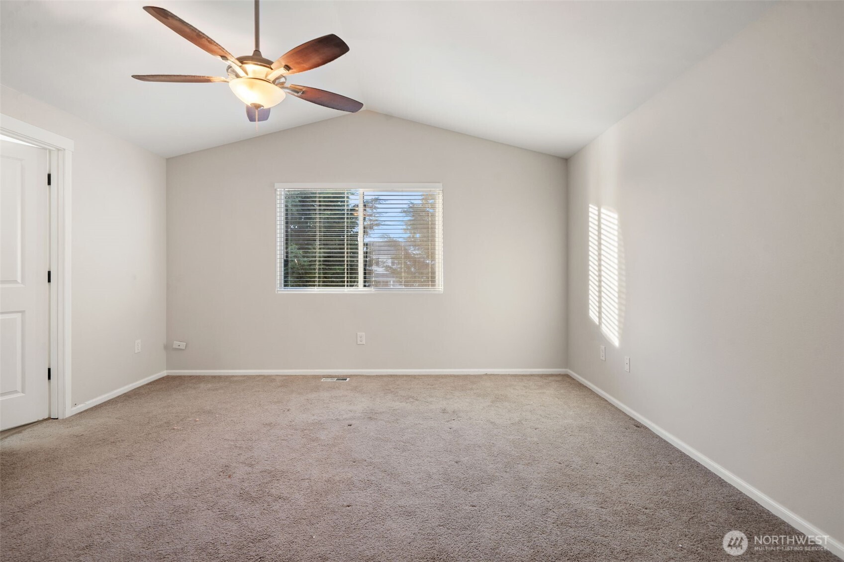 8117 207th Street Property Photo 15