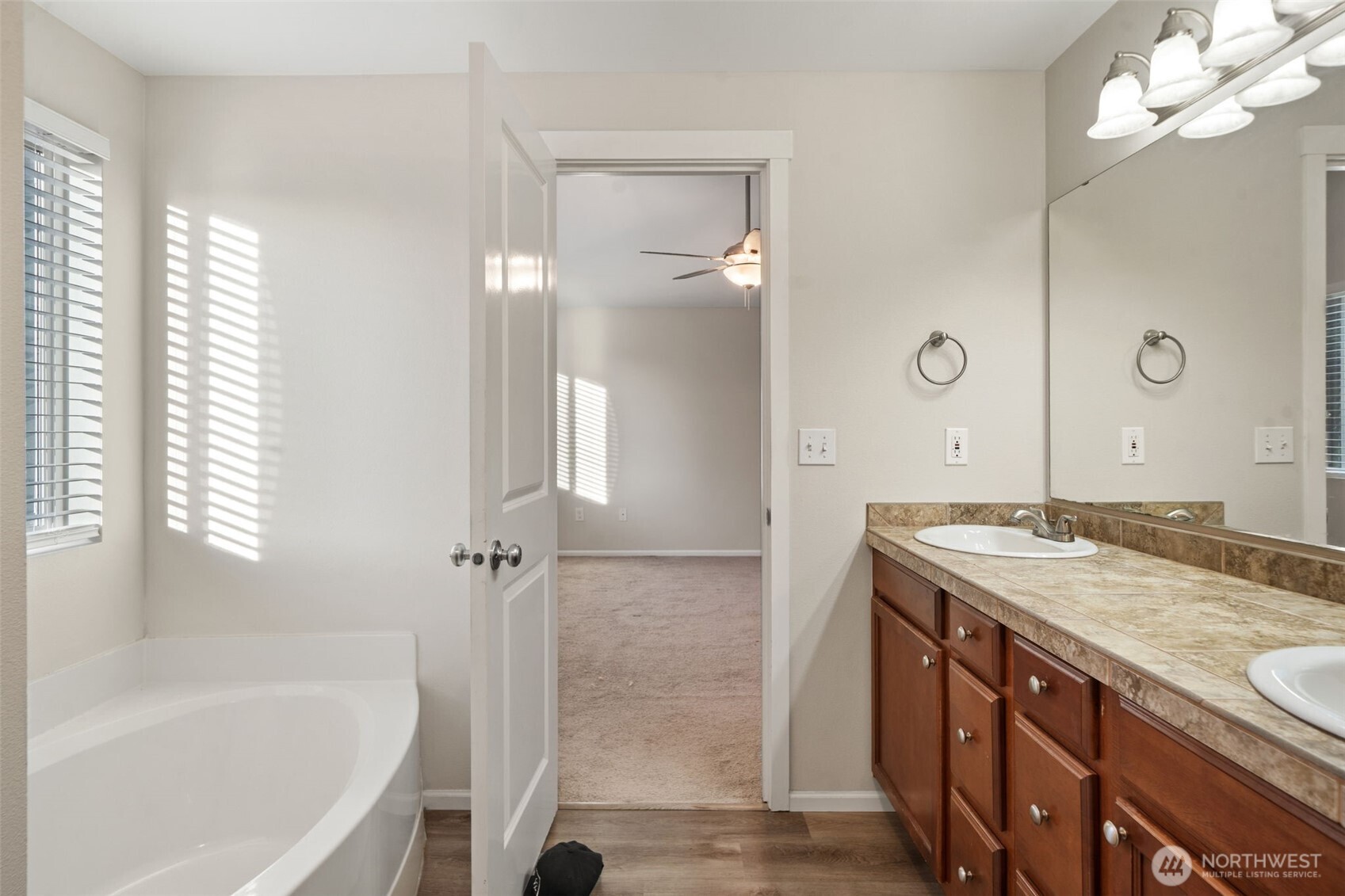 8117 207th Street Property Photo 20
