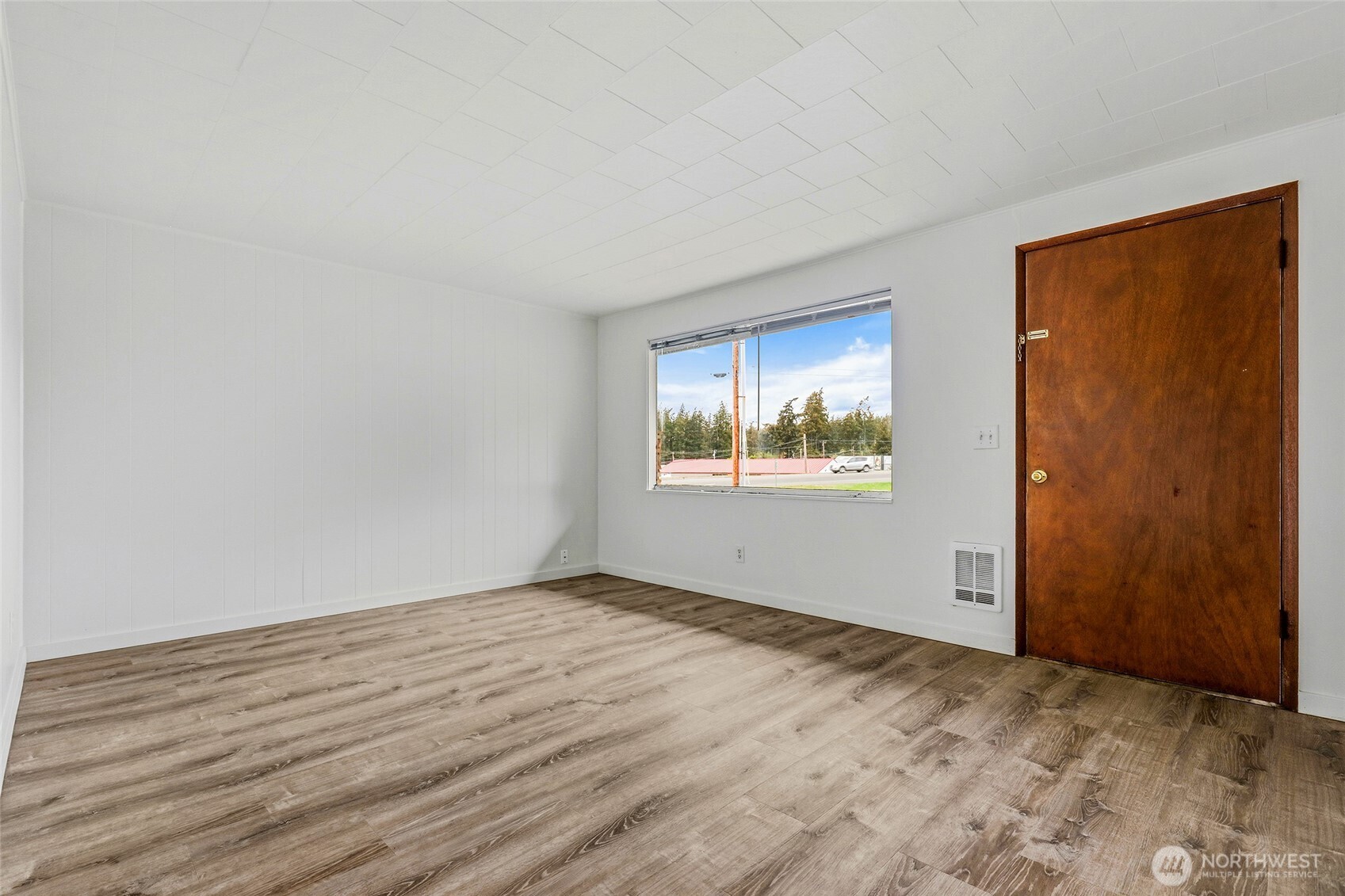 33020 State Route 20 1-14 Property Photo 7
