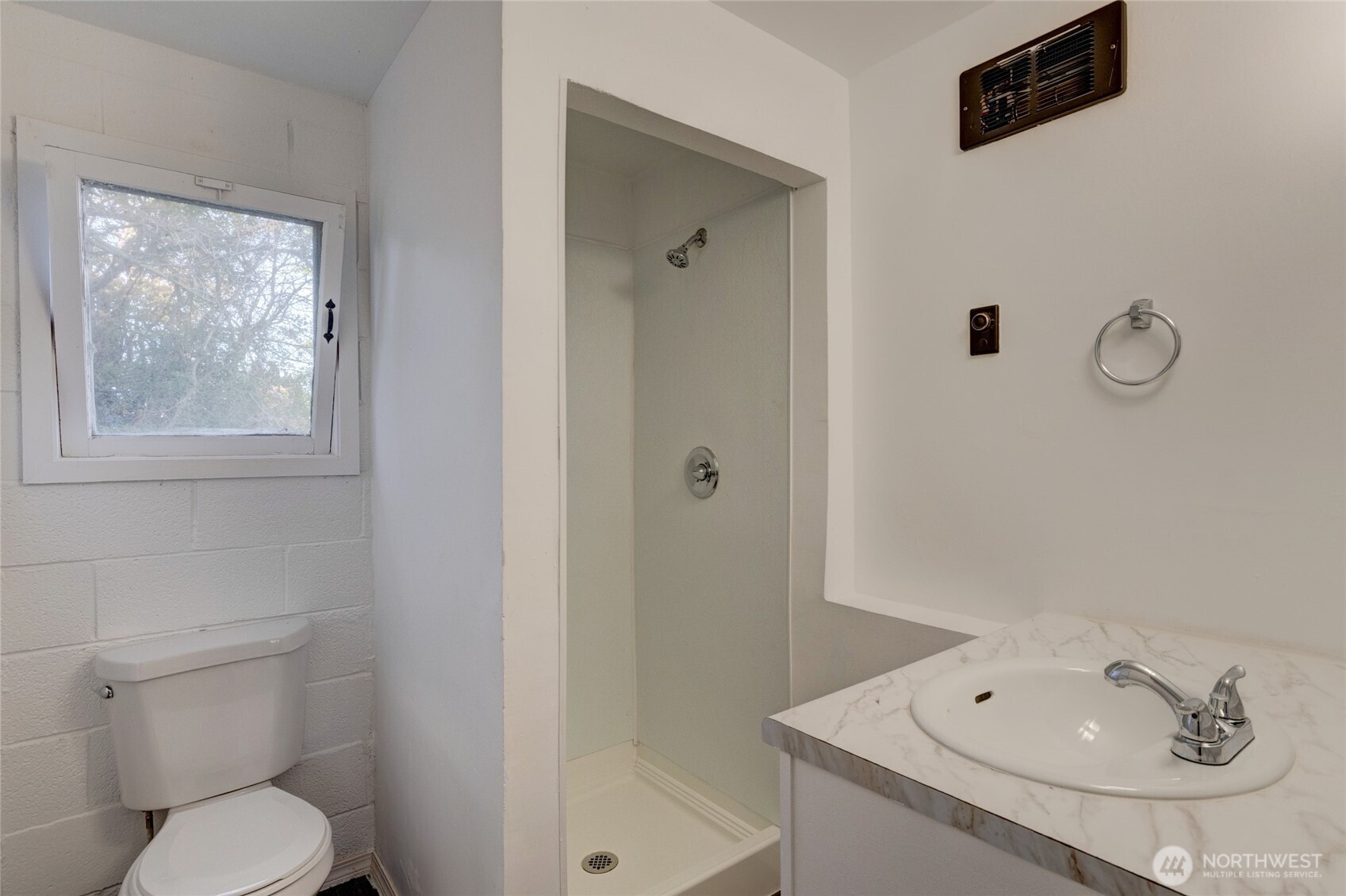 33020 State Route 20 1-14 Property Photo 14