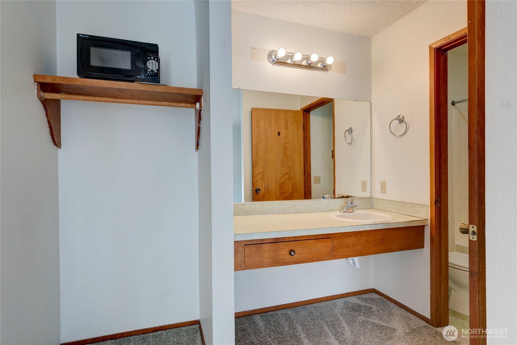 33020 State Route 20 1-14 Property Photo 24