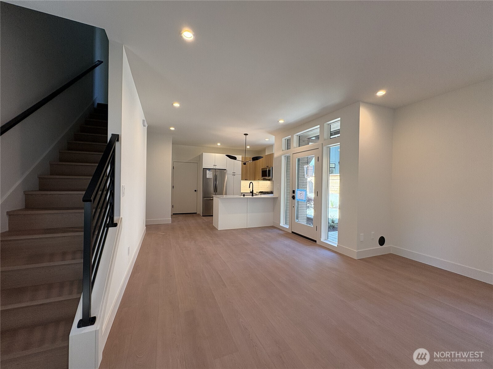 3026 Ne 95th Street B Property Photo 4