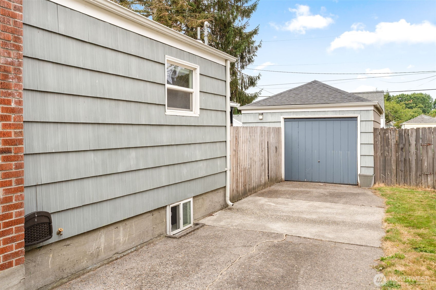 647 23rd Avenue Property Photo 33
