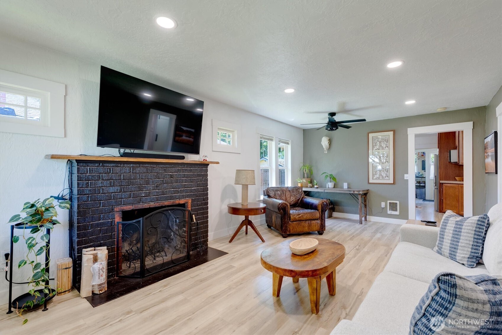 807 S Pearl Street Property Photo 4