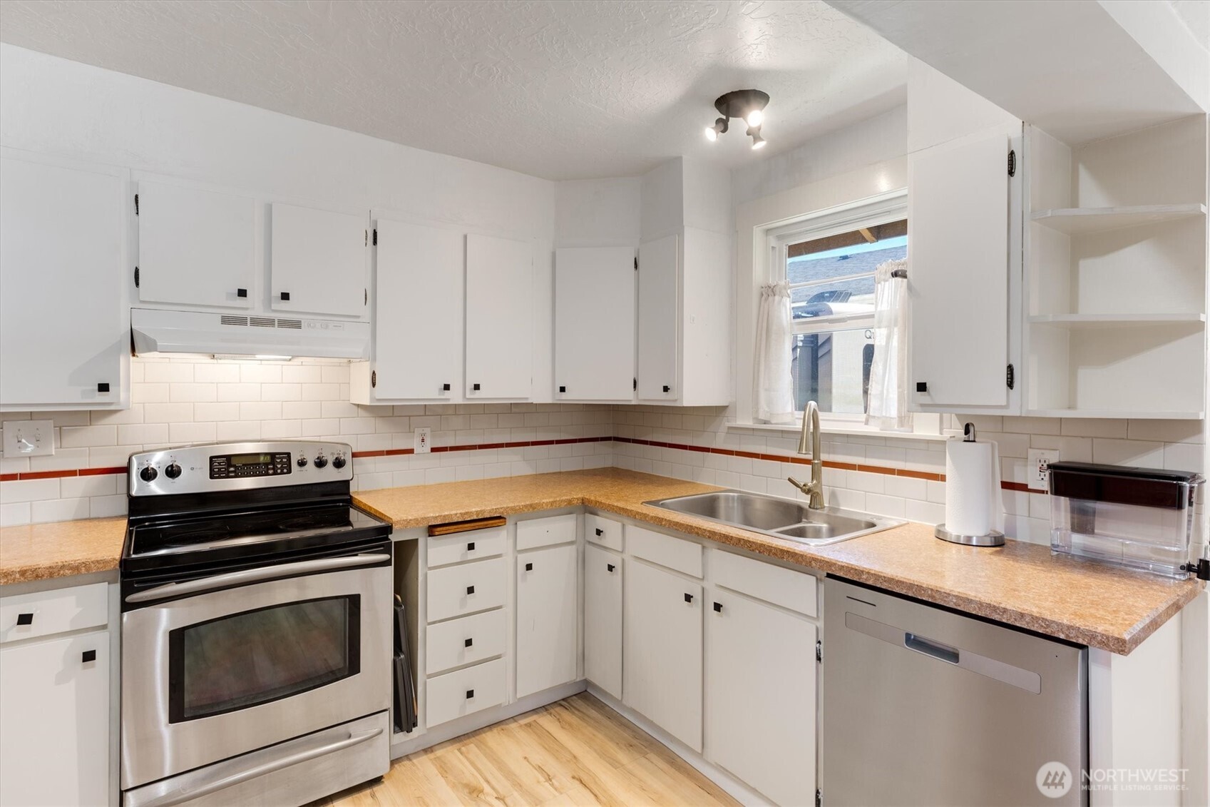 807 S Pearl Street Property Photo 11