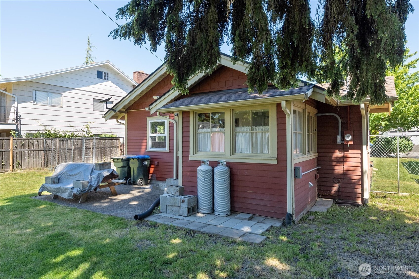 807 S Pearl Street Property Photo 28