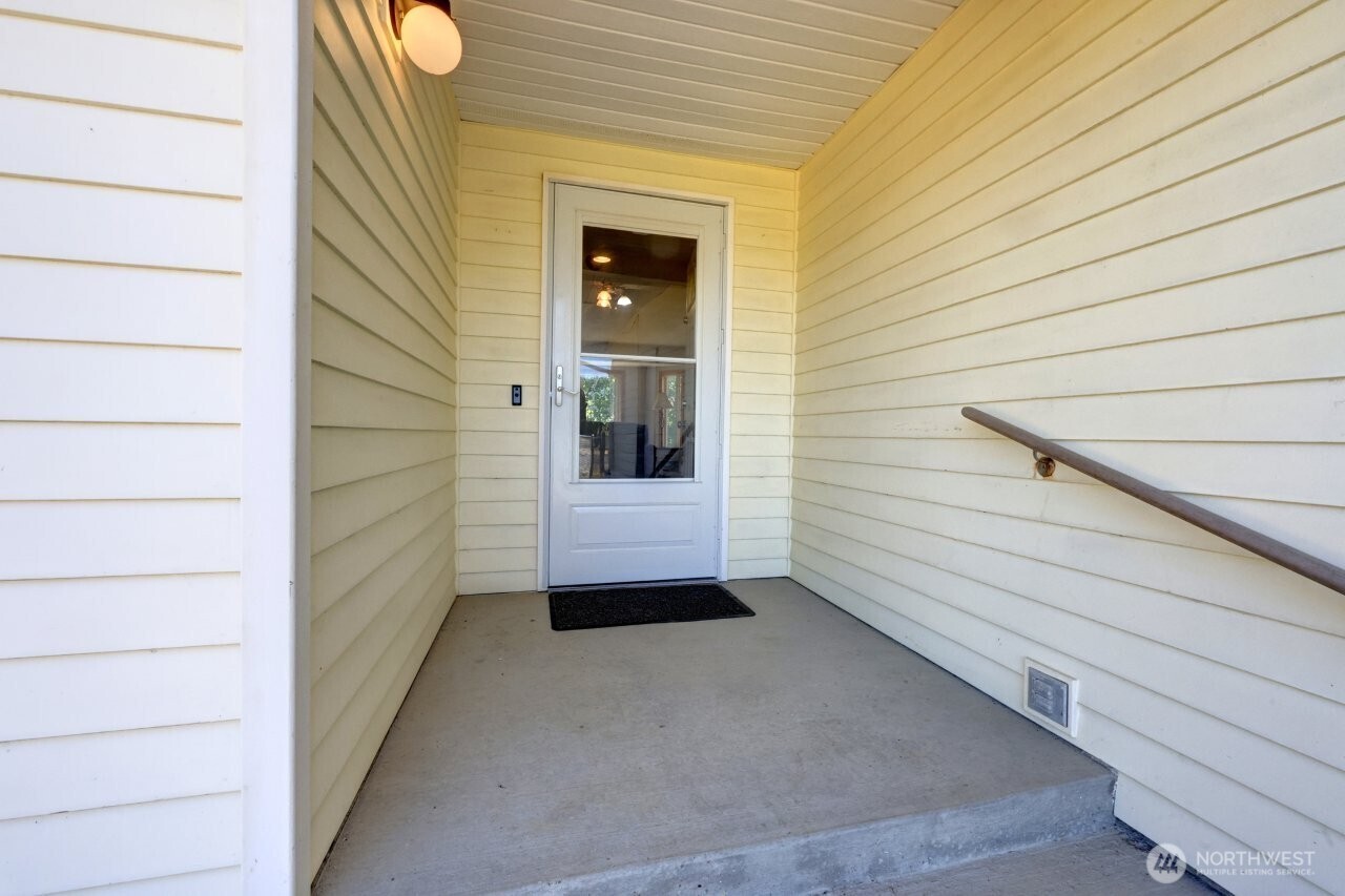 30308 H Street Property Photo 5