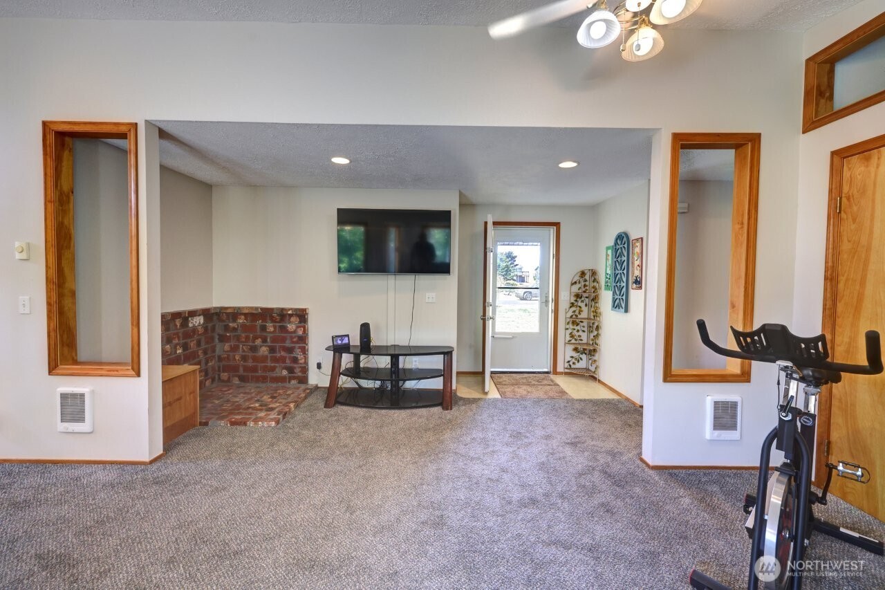 30308 H Street Property Photo 10