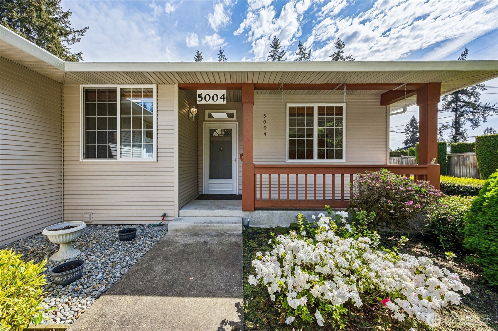 5004 207th Street Ct Property Photo 4