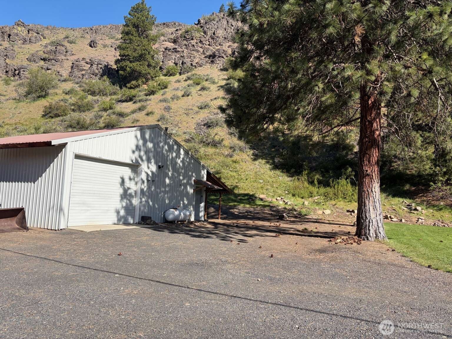 15551 State Route 410 Property Photo 4