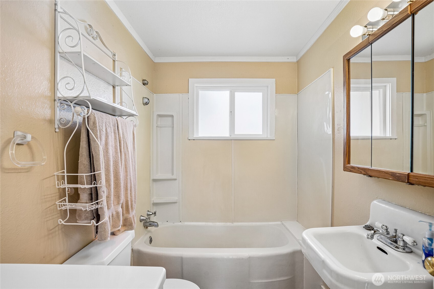 4521 N 18th Street Property Photo 10